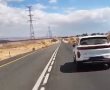 ''הוא קפץ לבד'': איך קרה שרכב חשמלי ננטש על כביש ראשי בערבה? (וידאו)