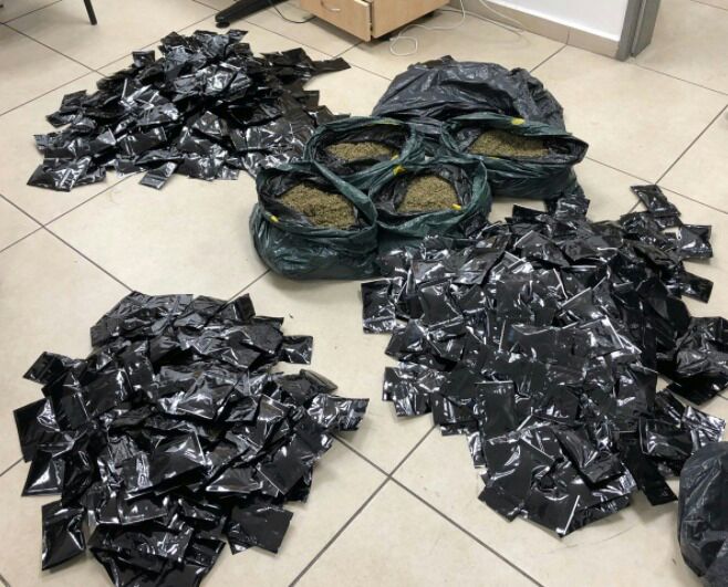 750 שקיות של נייס גאי. צילום: דוברות המשטרה 