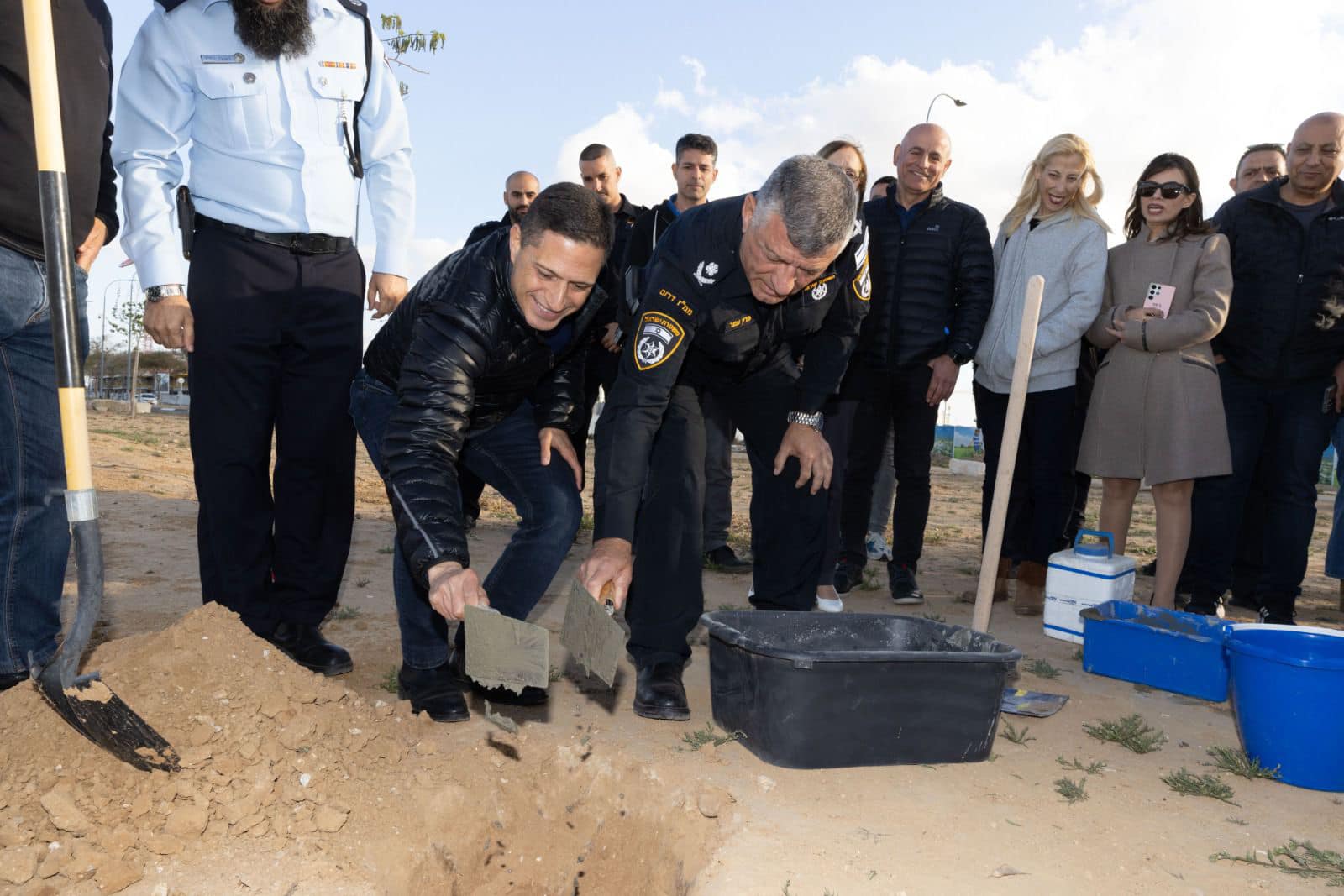 רוביק בהנחת אבן הפינה. קרדיט - (תוכן גולשים ע"פ סעיף 27א')