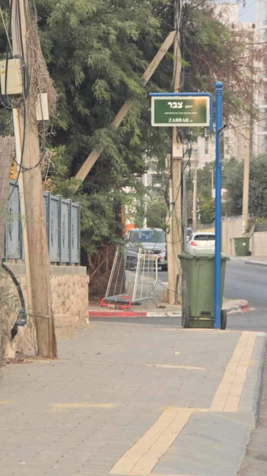 עגלה שנגנבה ונזרקה ברחוב. קרדיט: תוכן גולשים ע"פ סעיף 27א'