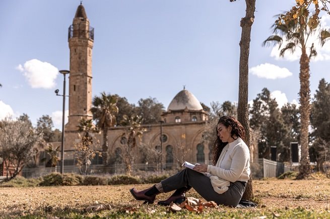 מוזיאון לתרבות האסלאם ועמי המזרח בעיר העתיקה. צילום: שרון בריל. דוגמנית: תהילה גולן