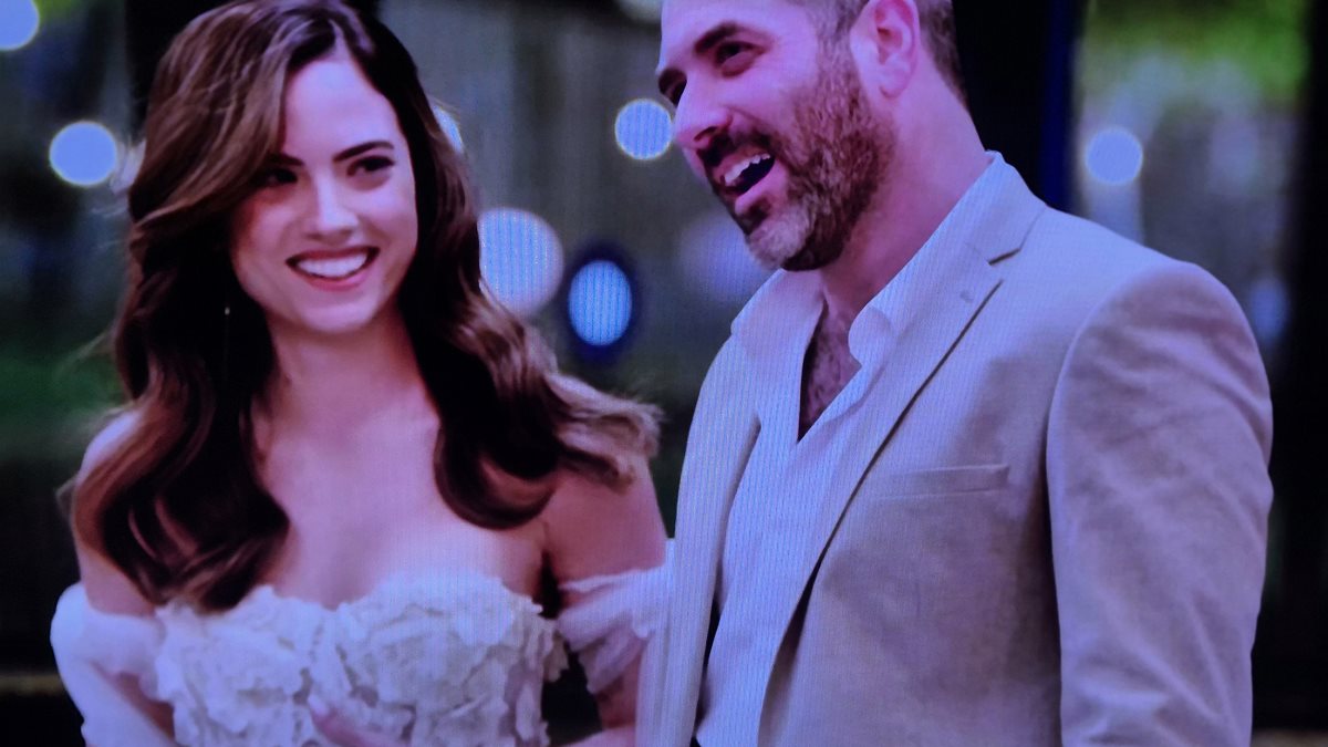 חן גולן וברק. צילום: מתוך אהבה ממבט ראשון